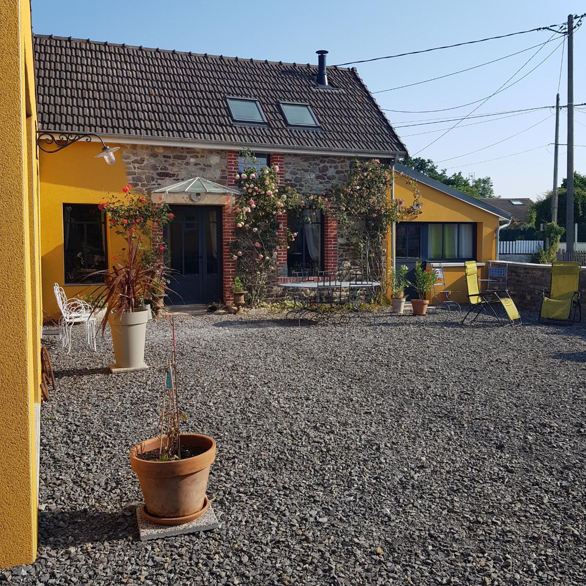 Le Jardin Bed and Breakfast Coudeville Exteriör bild